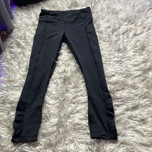 Black Lululemon leggings